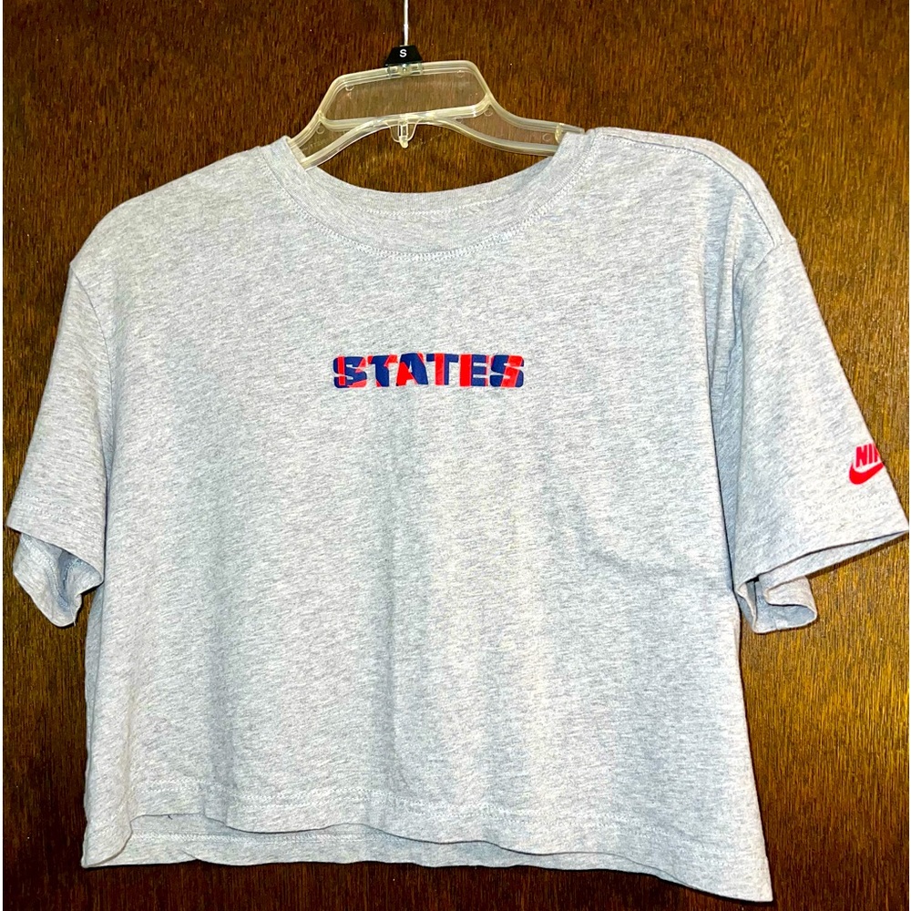 ♥️Nike “States” Cropped Tshirt♥️
